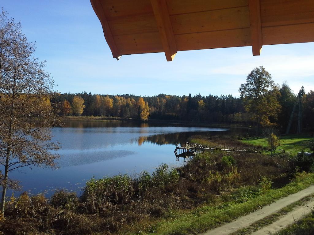 Ezerkalni Vila Raiskums Exterior foto